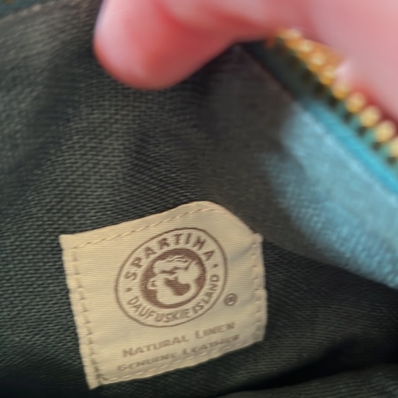 Small hand bag - Picture 2 of 3